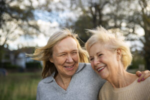 smiley-femmes-dans-la-nature-coup-moyen